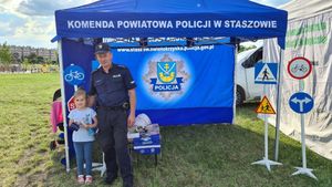 Dzień dziecka z udziałem staszowskich policjantów